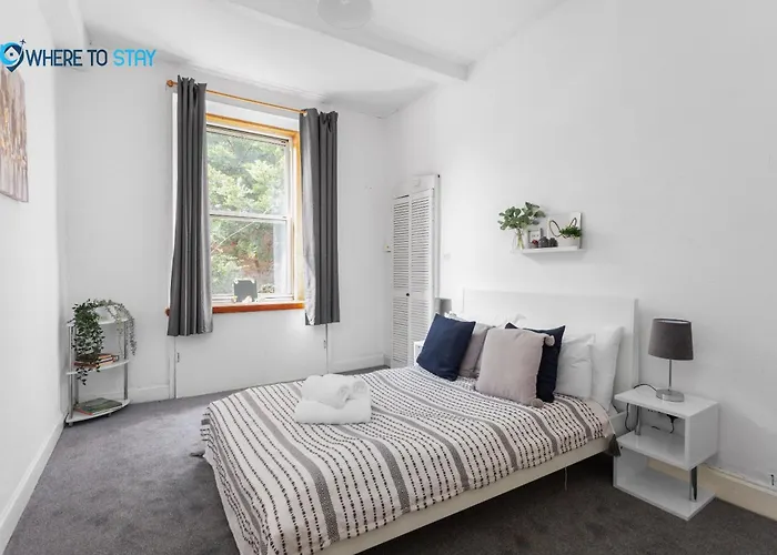 Two-Bedroom Apartment City View